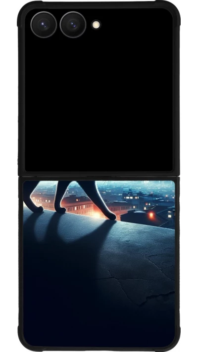 Samsung Galaxy Z Flip7 Case Hülle - Silikon schwarz Schwarze Katze unter dem Vollmond