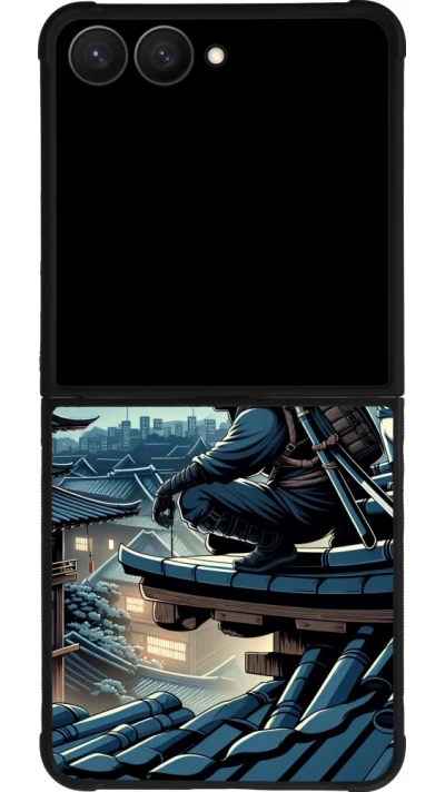 Samsung Galaxy Z Flip7 Case Hülle - Silikon schwarz Ninja unter dem Mond