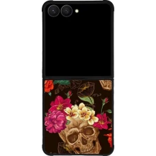Samsung Galaxy Z Flip7 Case Hülle - Silikon schwarz Skulls and flowers