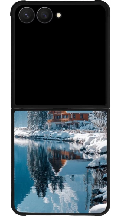 Samsung Galaxy Z Flip7 Case Hülle - Silikon schwarz Winter 25 Winter house forest day
