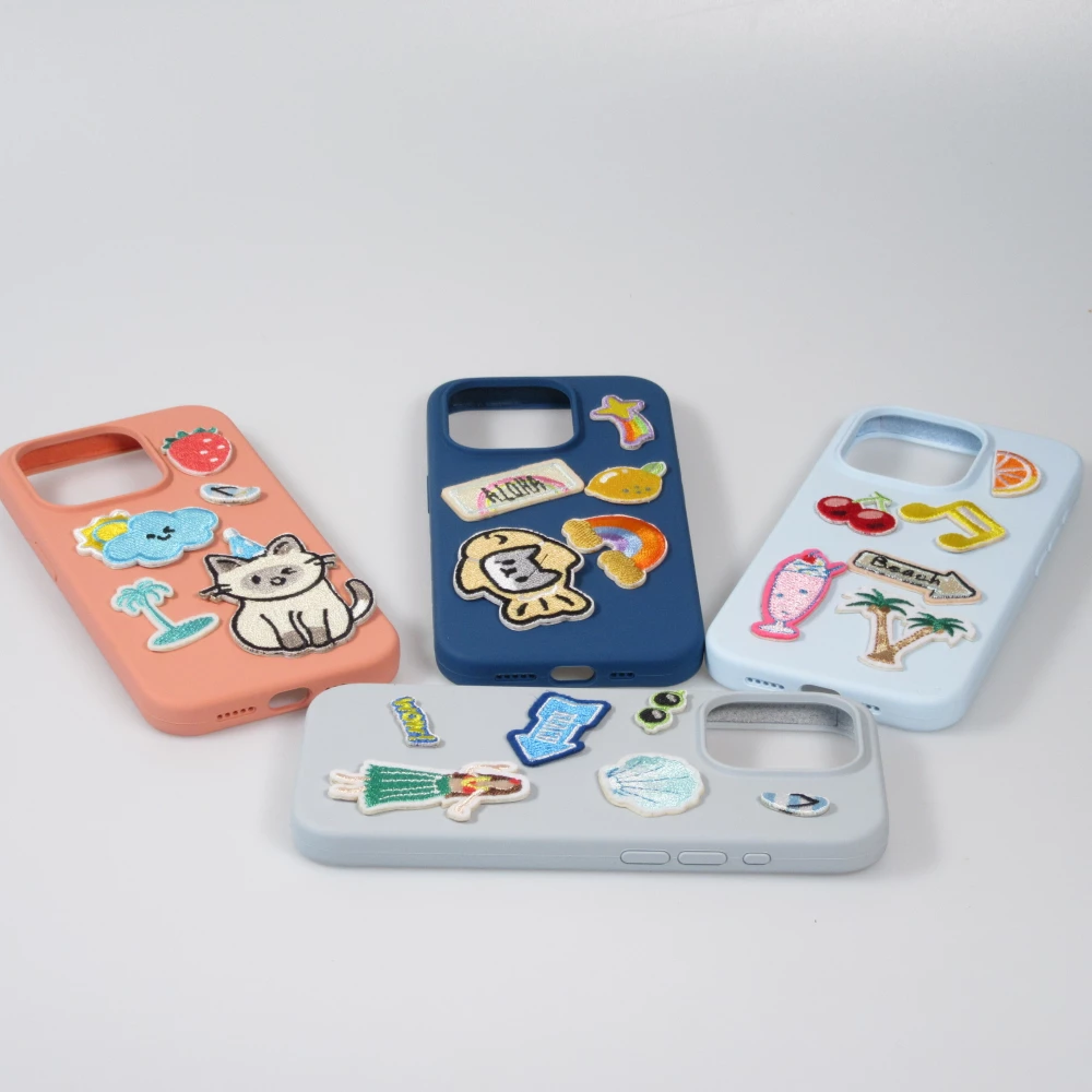 Autocollant sticker pour téléphone/tablette/ordinateur brodé en 3D - Sleeping Cat on Cloud
