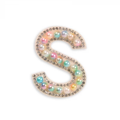 Autocollant sticker pour t&eacute;l&eacute;phone/tablette/ordinateur brod&eacute; en 3D pearls multi color - Lettre S