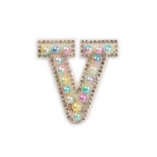 Autocollant sticker pour téléphone/tablette/ordinateur brodé en 3D pearls multi color - Lettre V