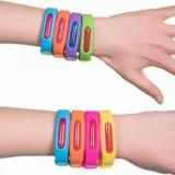 Bracelet universel en silicone résistant à l'eau avec gel anti-moustiques - Couleur aléatoire