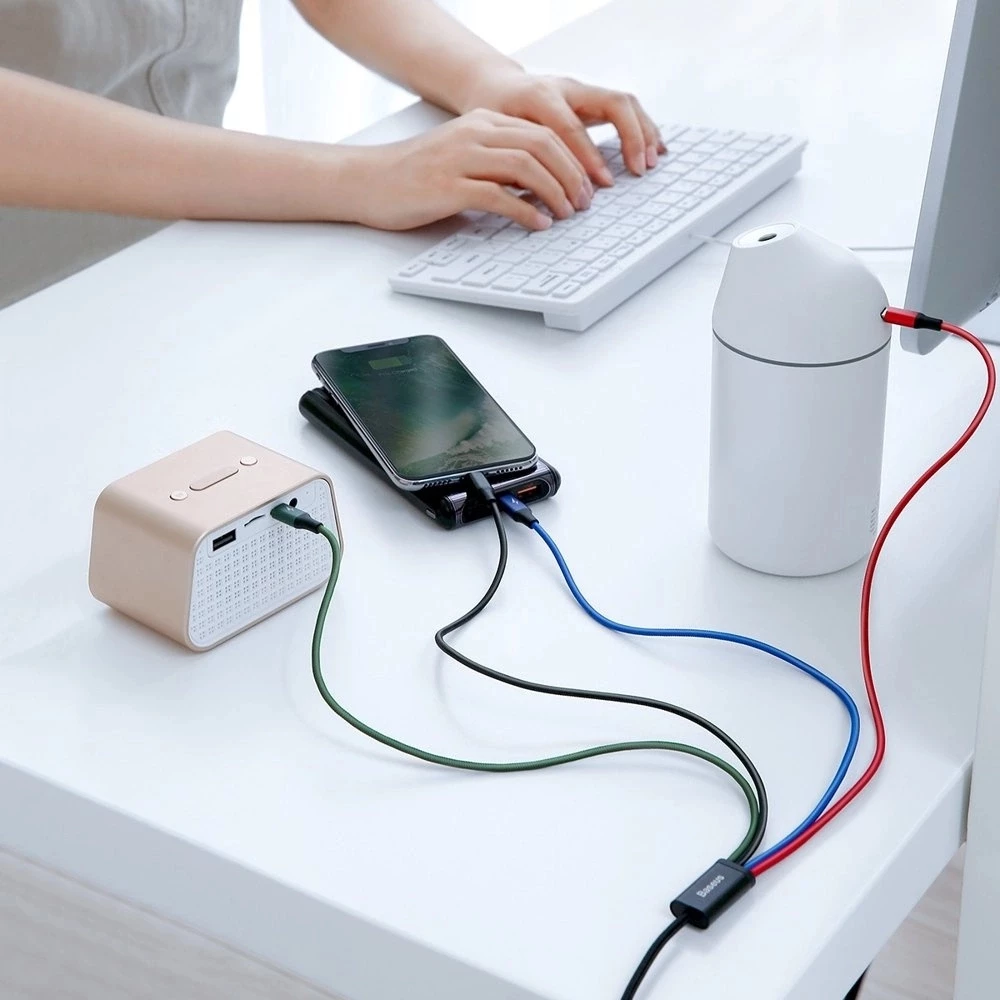 Câble USB 4 en 1 (1x Lightning, 2x USB-C, 1x Micro USB) tressé nylon 3.5A (1.2 m) - Noir