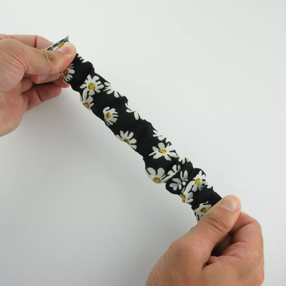 Bracelet tissu chouchous fleurs noir - Apple Watch 38/40/41/42 mm