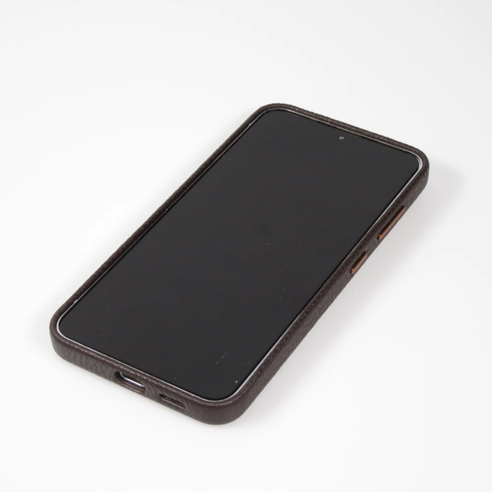 Coque Samsung Galaxy S24 - Cuir de veau luxe grain&eacute; int&eacute;gral avec boutons m&eacute;talliques et MagSafe - Brun fonc&eacute;