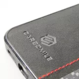iPhone 14 Pro Case Hülle - Carbomile Alcantara und Carbon mit roten Nähten (MagSafe kompatibel)