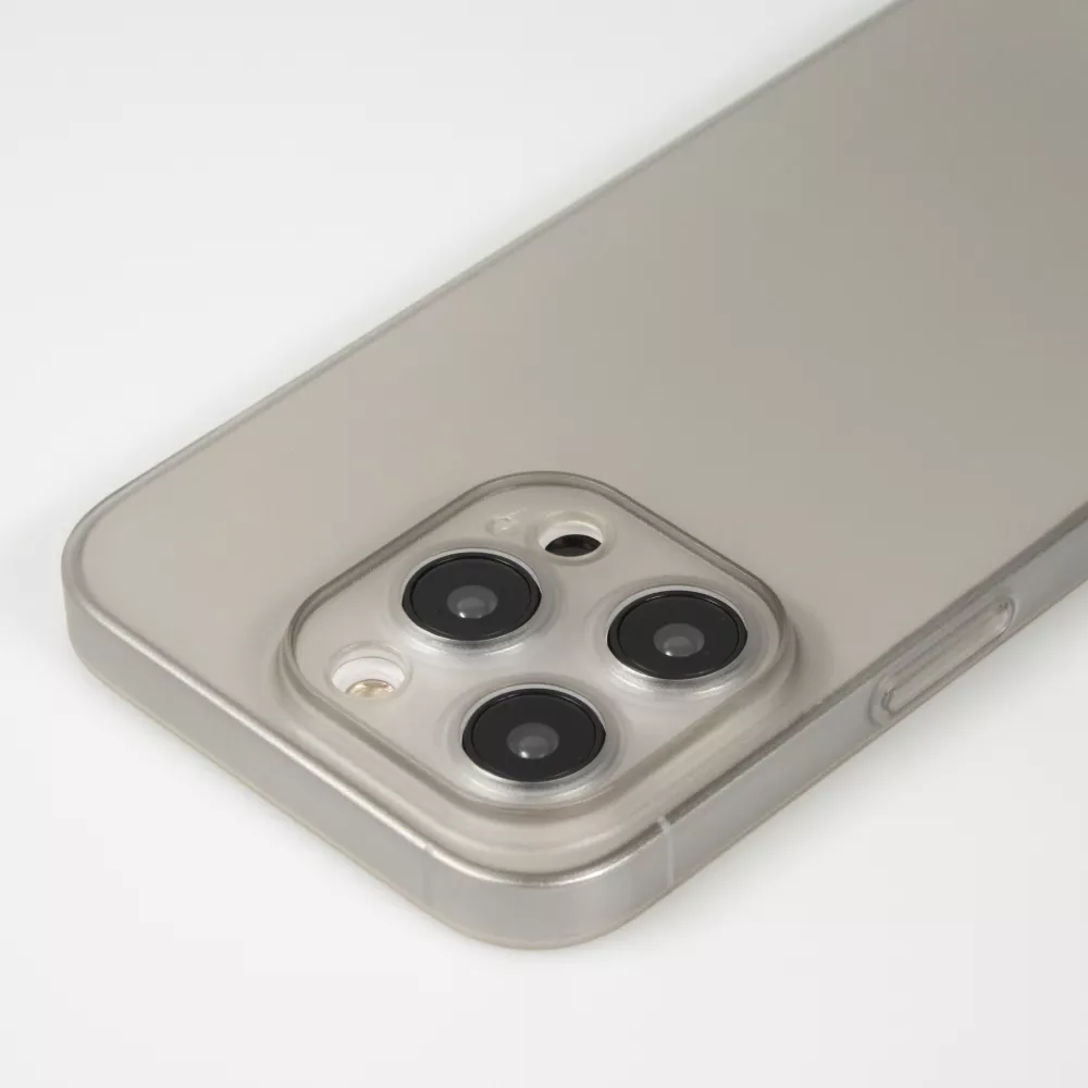 Coque iPhone 15 Pro - plastique ultra fin semi-transparent mat - Gris