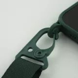 Coque iPhone 13 Pro - Silicone avec lanière et crochet - Vert foncé