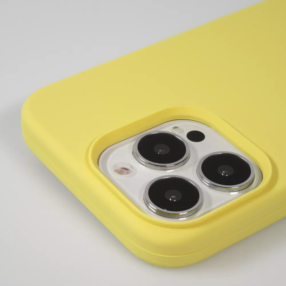 Coque iPhone 15 Pro - Soft Touch - Jaune