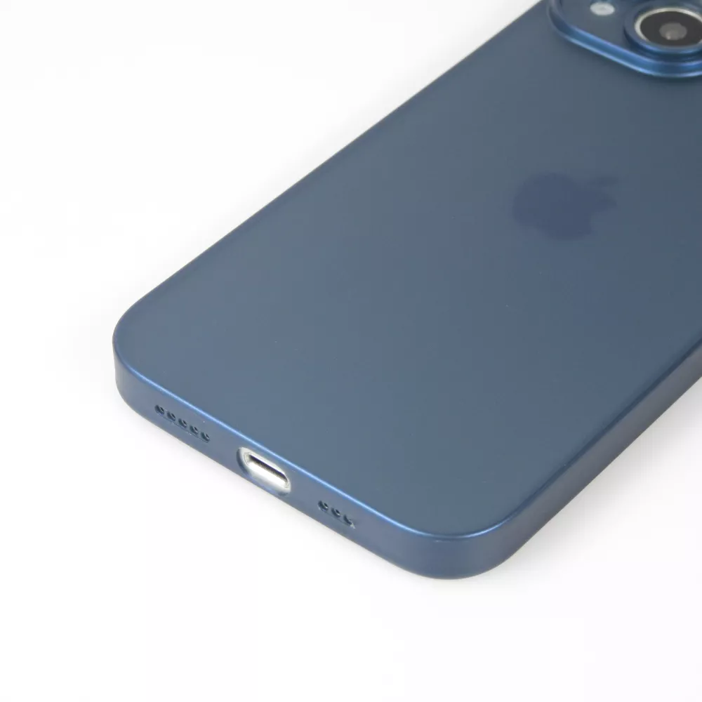 Coque iPhone 14 - plastique ultra fin semi-transparent mat - Bleu