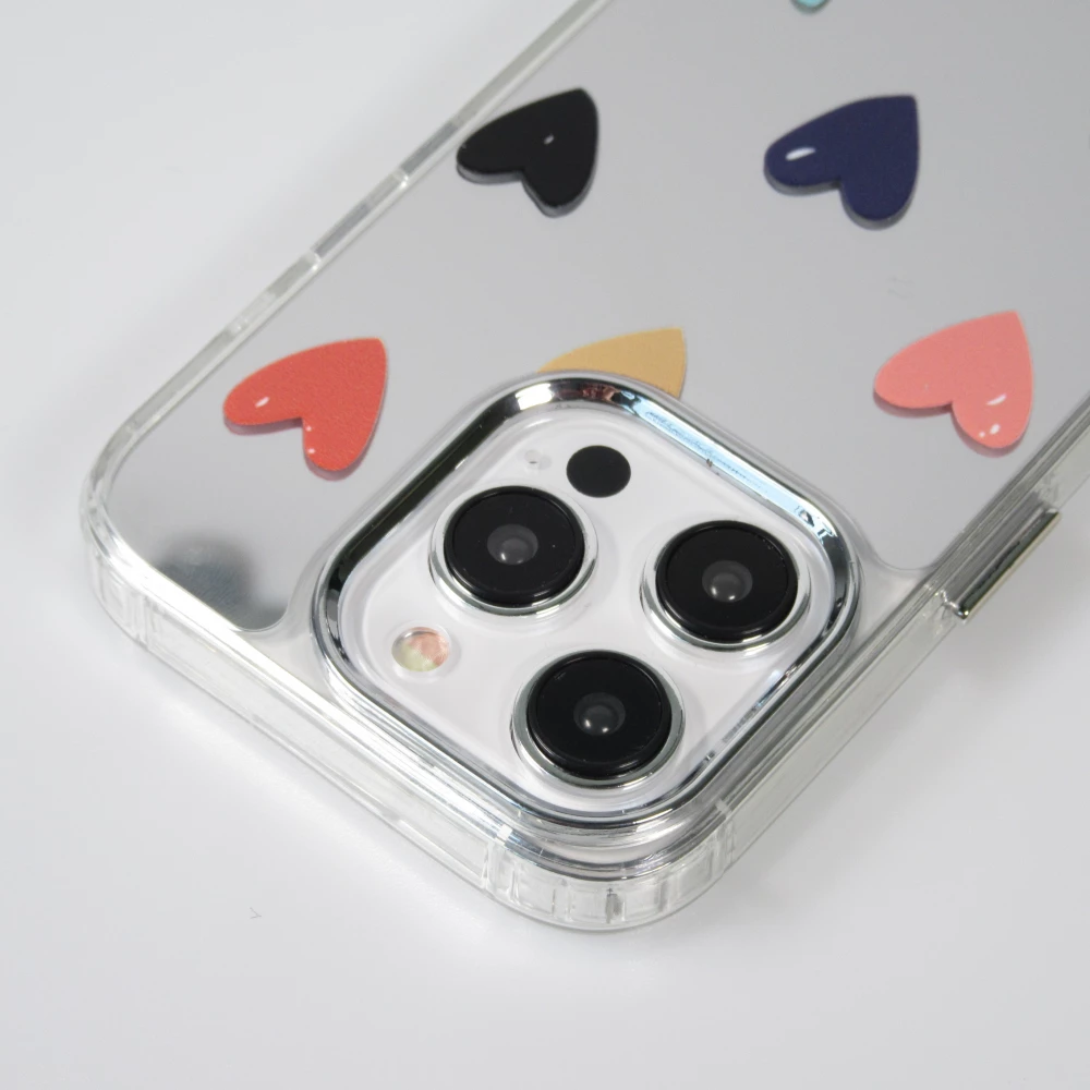 Coque iPhone 15 Pro Max - Silicone transparent Many Hearts avec effet miroir