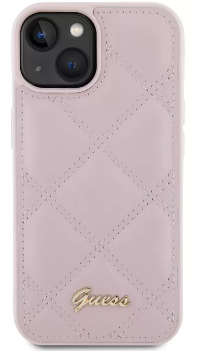 iPhone 15 Case Hülle - Guess Kunstleder-Fleece in Karomuster und goldfarbener Metallic-Logoprägung - Hellrosa