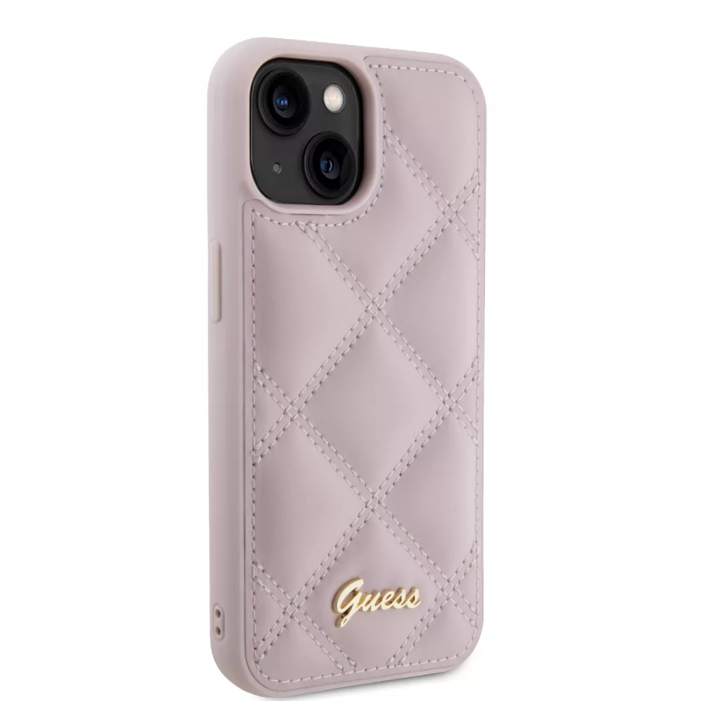 iPhone 15 Case Hülle - Guess Kunstleder-Fleece in Karomuster und goldfarbener Metallic-Logoprägung - Hellrosa
