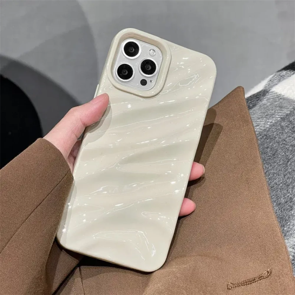 Coque iPhone 15 Pro - Silicone avec forme de vague 3D mat - Blanc