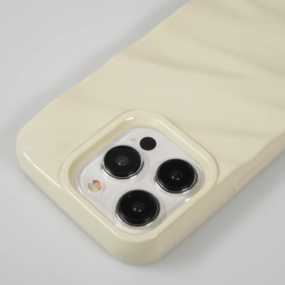 Coque iPhone 15 Pro - Silicone avec forme de vague 3D mat - Blanc