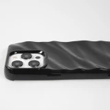 Coque iPhone 15 Pro Max - Silicone avec forme de vague 3D mat - Noir