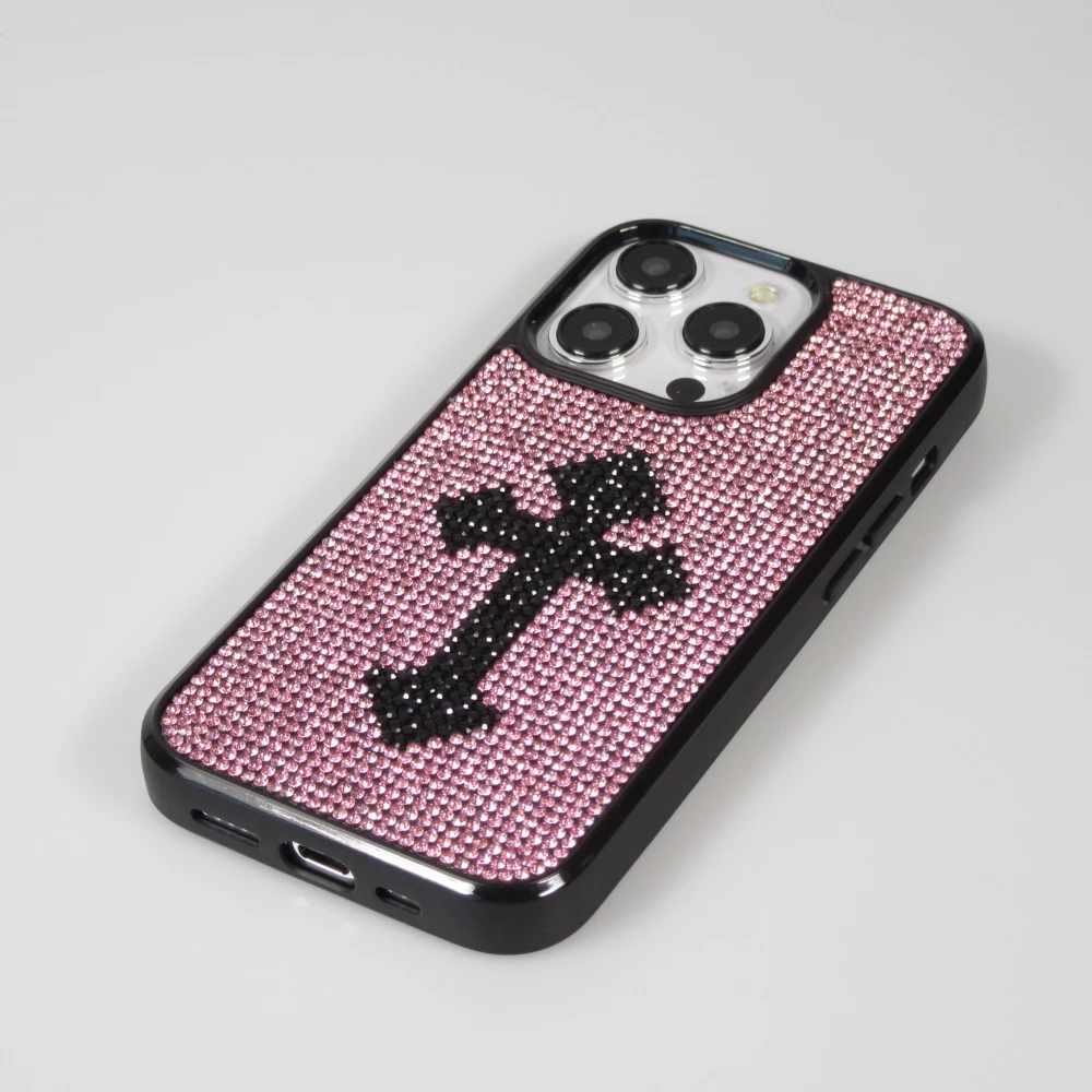Coque iPhone 15 Pro - Silicone souple paillet&eacute; avec gemmes Gothic Cross - Violet