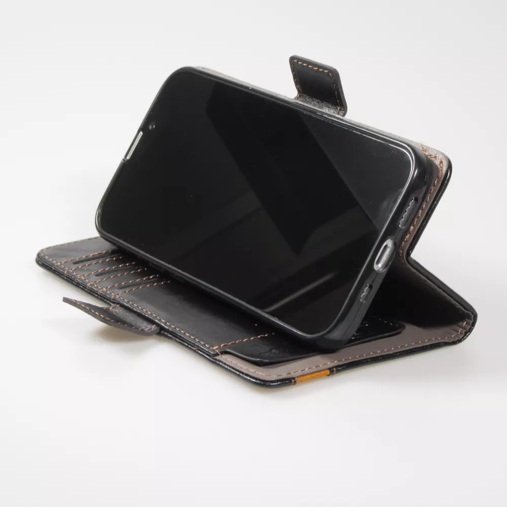 Etui cuir iPhone 13 Pro - Flip Wallet en cuir véritable avec stripe design et compartiment à cartes - Noir