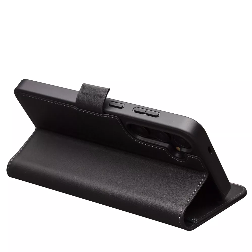 Fourre Samsung Galaxy S23+ - Flip Qialino cuir véritable mat avec fermeture magnétique - Noir mat
