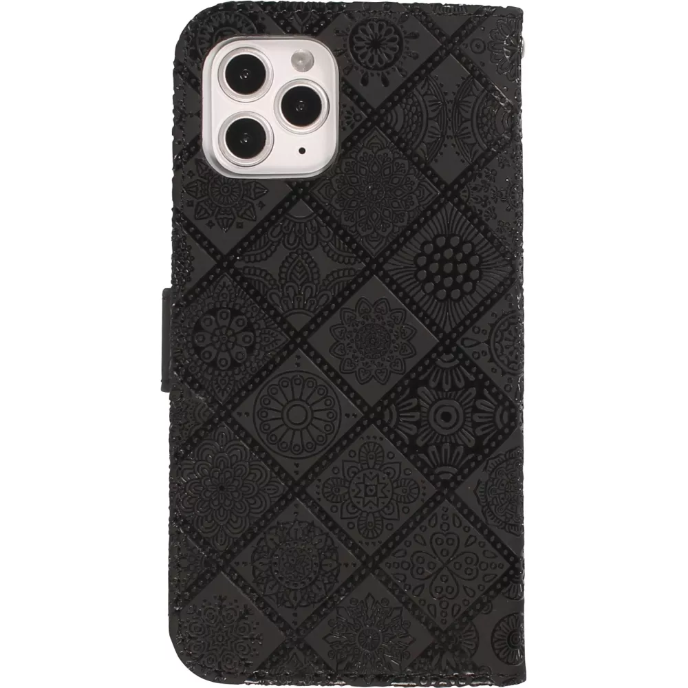 Fourre iPhone 12 / 12 Pro - Premium Flip Wallet caoutchouc motif oriental avec fermeture aimantée - Noir