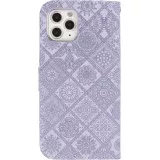 Fourre iPhone 12 / 12 Pro - Premium Flip Wallet caoutchouc motif oriental avec fermeture aimantée - Violet clair