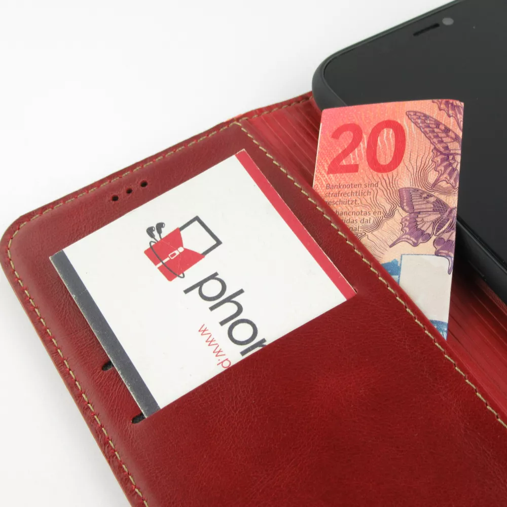 Fourre iPhone 15 - Flip Fierre Shann cuir véritable - Rouge