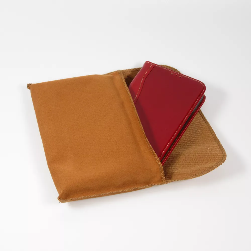 Fourre iPhone 15 - Flip Fierre Shann cuir véritable - Rouge