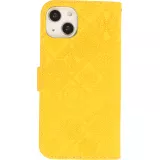 iPhone 13 Case Hülle - Premium Flip Wallet Kautschuk oriental Muster mit Magnetverschluss - Gelb