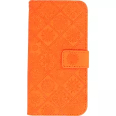 Fourre iPhone 13 - Premium Flip Wallet caoutchouc motif oriental avec fermeture aimantée - Orange