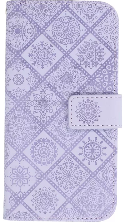 iPhone 13 Case Hülle - Premium Flip Wallet Kautschuk oriental Muster mit Magnetverschluss - Violett