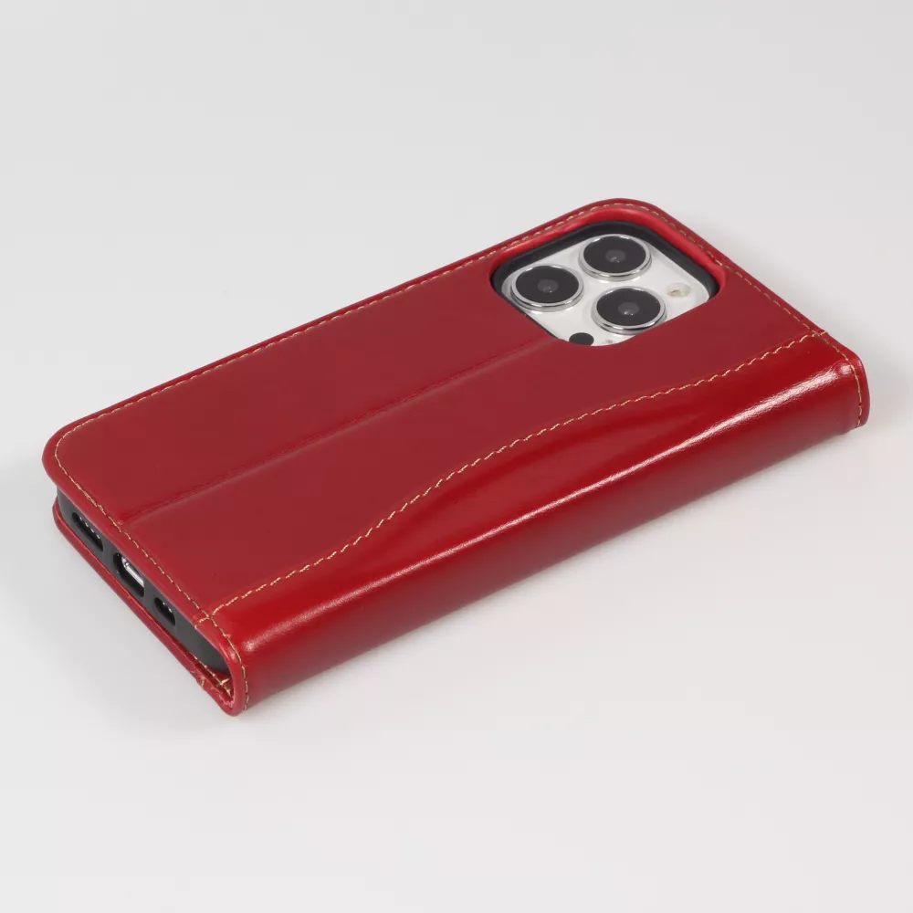 Fourre iPhone 15 Pro - Flip Fierre Shann cuir véritable - Rouge