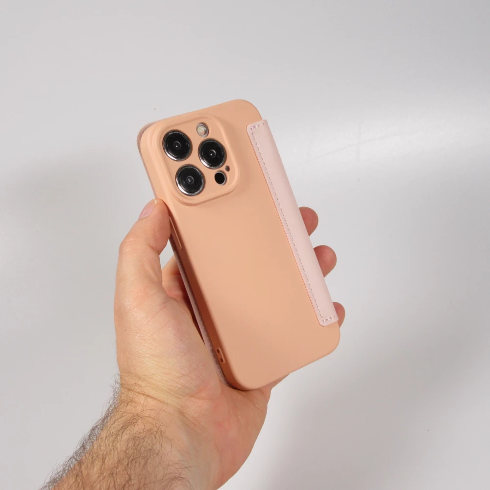 Fourre iPhone 15 Pro Max - Flip silicone souple avec surface lisse et mate - Beige