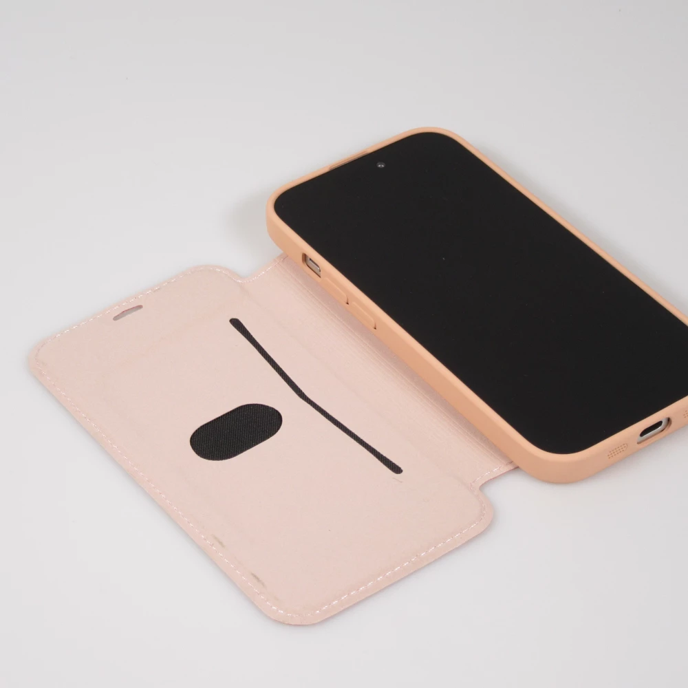 Fourre iPhone 15 Pro Max - Flip silicone souple avec surface lisse et mate - Beige