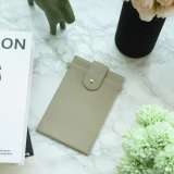 Pochette à bandoulière universelle pour smartphone en cuir végétal avec lanière en cuir (végétal) - Beige