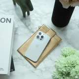 Elegante universelle Smartphone Umhängetasche aus veganem Leder inkl. Umhängegurt aus Leder (vegan) - Gold
