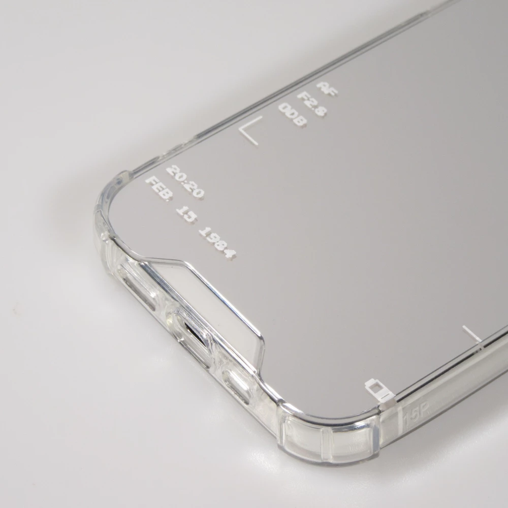 iPhone 14 Pro Max Case H&uuml;lle - Spiegel-Effekt Silikon-Kamera mit verst&auml;rkten Ecken - Silber