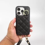 Coque iPhone 15 Pro - Cuir matelass&eacute; avec miroir et compartiment carte inclus grande lani&egrave;re amovible - Noir