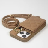 iPhone 15 Pro Max Case H&uuml;lle - Gepolstertes Leder mit Spiegel und Kartenfach gro&szlig;e abnehmbare Riemen - Braun