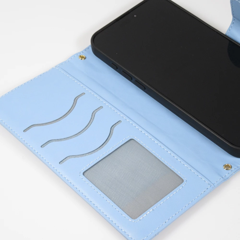 iPhone 16 Case H&uuml;lle - Elegante Flip-Matratze mit Magnetverschluss Trageband und Kartenf&auml;chern - Blau