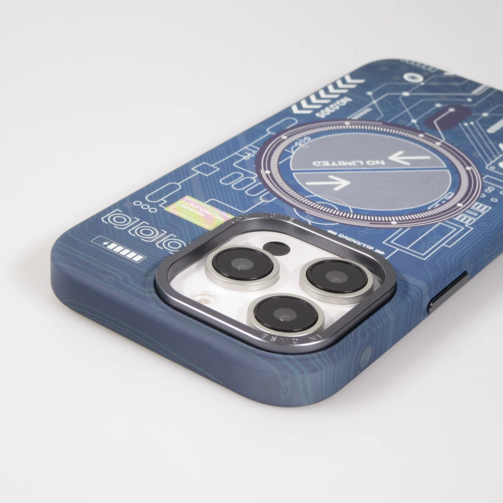 Coque iPhone 16 Pro - Futuriste avec design circuit, boutons int&eacute;gr&eacute;s & MagSafe compatible - Bleu
