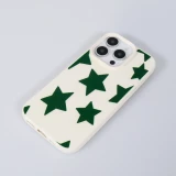 Coque iPhone 16 Pro Max - Lucky stars en silicone effet cuir texturé avec étoiles vertes en relief - Vanille
