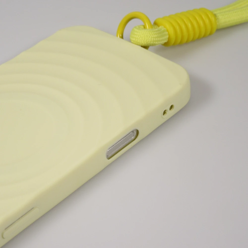 Coque iPhone 16 Pro - Silicone Soft Touch MagSafe avec vagues et lani&egrave;re - Jaune