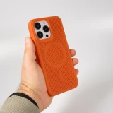 iPhone 15 Pro Case Hülle - Ultra-leicht und luftig mit MagSafe-kompatiblem Gitterdesign - Orange