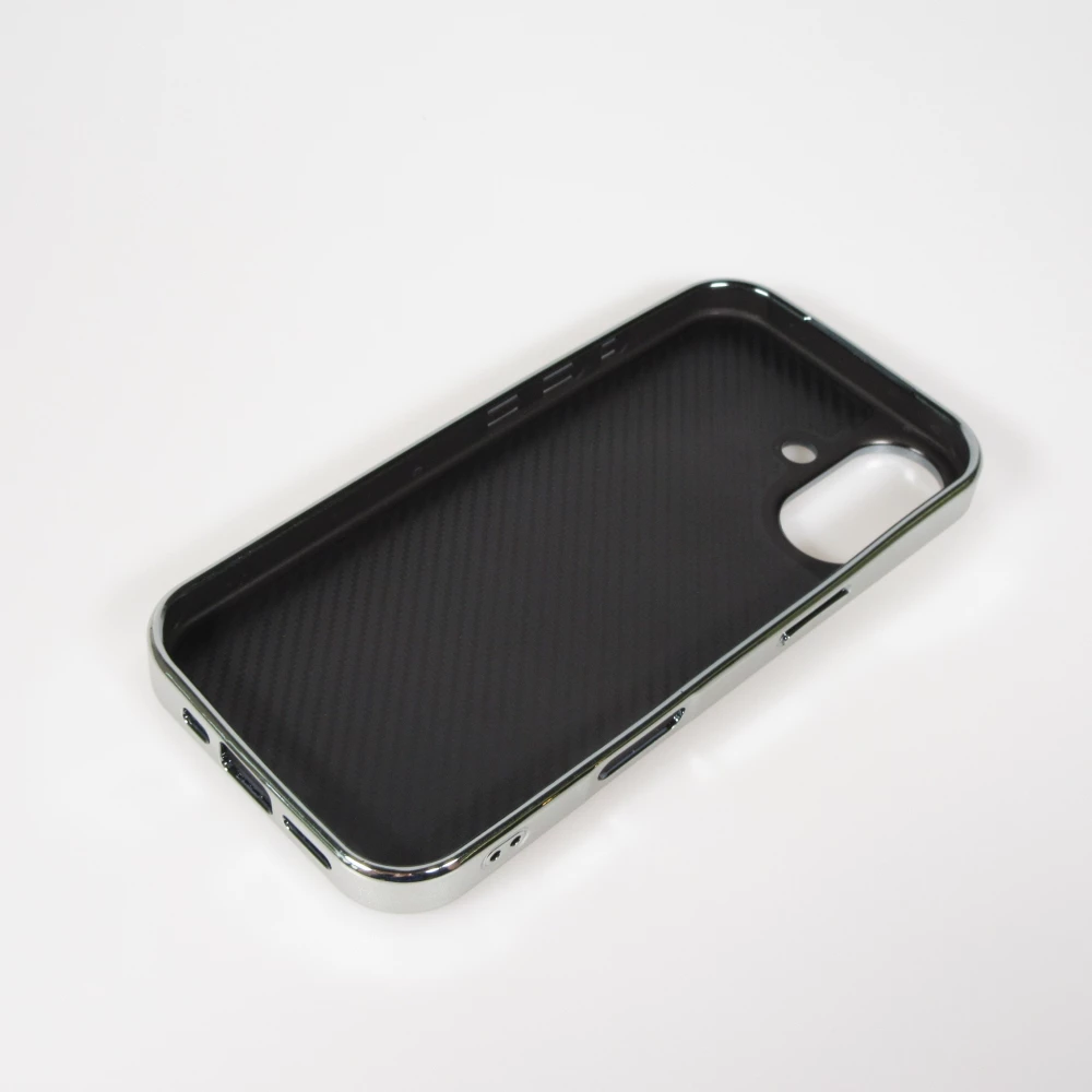 Coque iPhone 17 - Effet cuir serpent holographique brillance tendance et rembourrage protecteur en plastique styl&eacute; - Noir