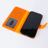 iPhone 17 Case Hülle - Leather Prestige aus echtem Leder mit Kartenfächern Magnetverschluss und integrierter Standfunktion - Orange