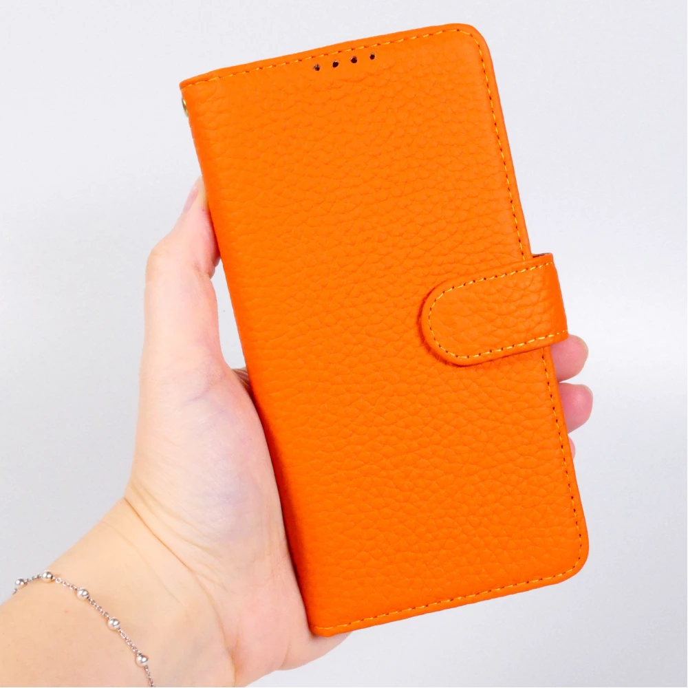 iPhone 17 Case Hülle - Leather Prestige aus echtem Leder mit Kartenfächern Magnetverschluss und integrierter Standfunktion - Orange