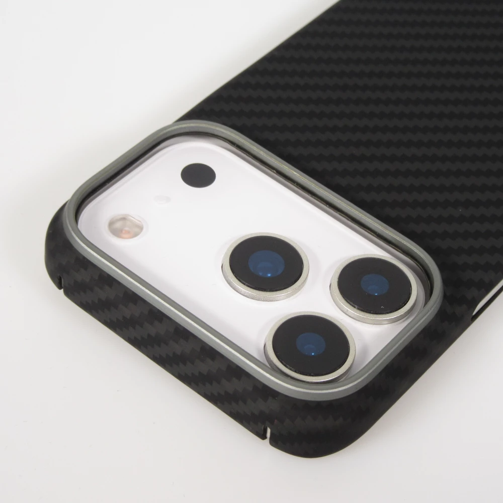 iPhone 17 Pro Case Hülle - Carbomile Schutzcase aus echtem Aramid Carbonfaser - Schwarz