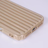iPhone 17 Pro Case H&uuml;lle - Weiches Material mit 3D-Rillen Stylisch & lichtreflektierend - Gold